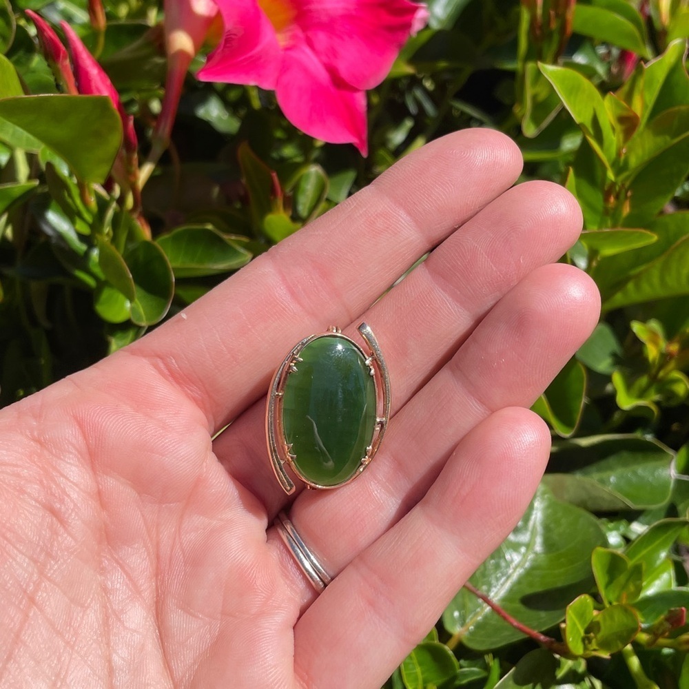 Antique Nephrite Jade 9K Brooch​​​​​​​